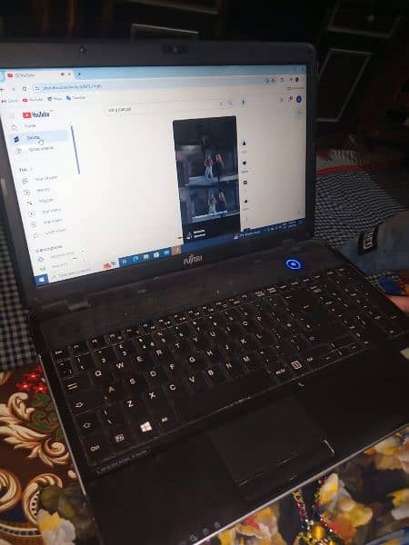 fujitsu laptop 3