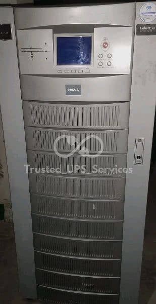 Liebert NXe UPS 2