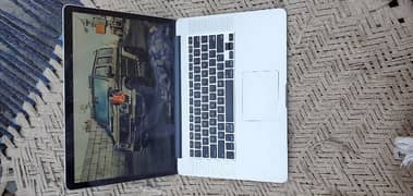 Macbook pro 15 includes,i7, 2015 model year, 16gb 512ssd urgently sell