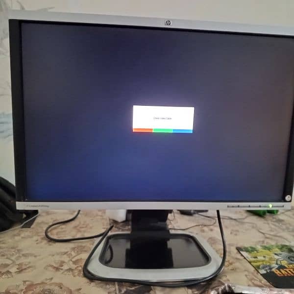 HP 24 INCH MOVABLE MONITOR 4K. . 4
