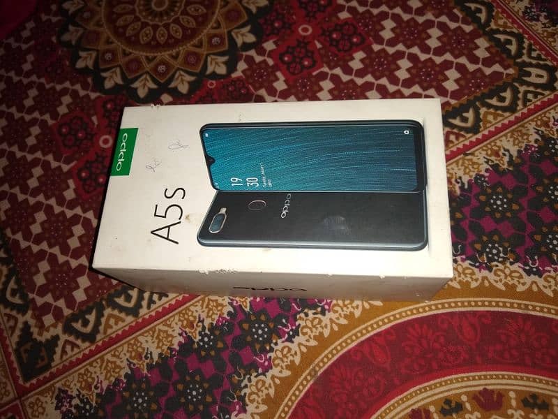 Oppo A5s 2gb 32gb with Box 3