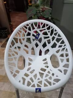Tree Style chair 10/10 condition