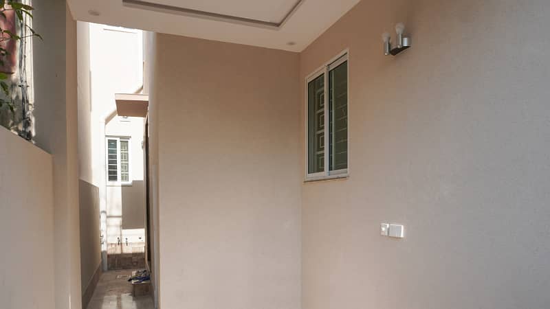 10 Marla Corner House For SALE In PIA Housing Scheme Hot Location 48