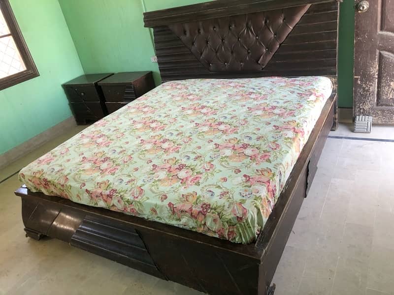 Double bed with spring mattres 2