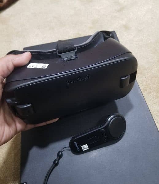 oculus gear vr Samsung with controller 1