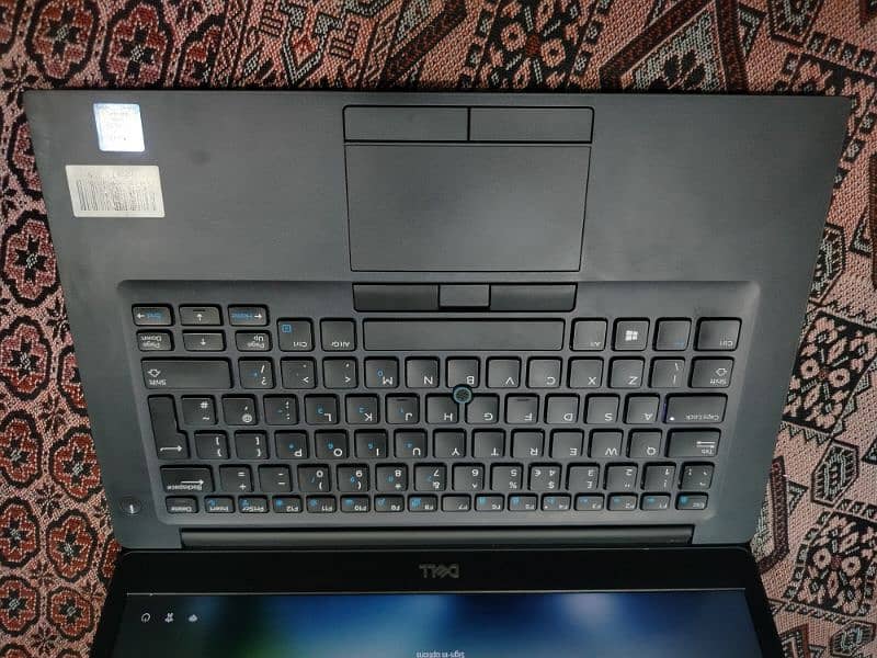 dell 7490. i7 or 8gen , 16 or 256, 6