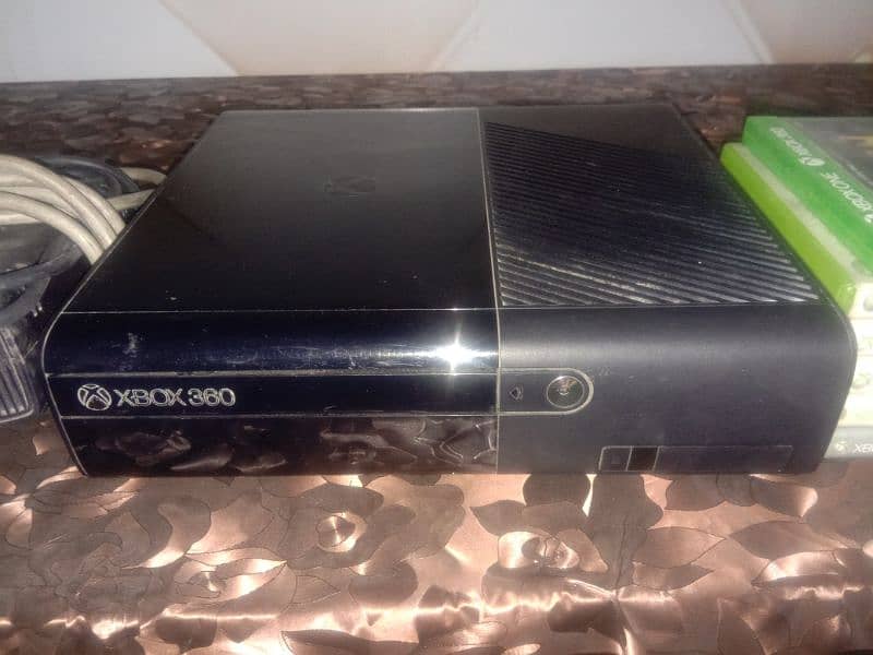 Xbox 360 E model 4