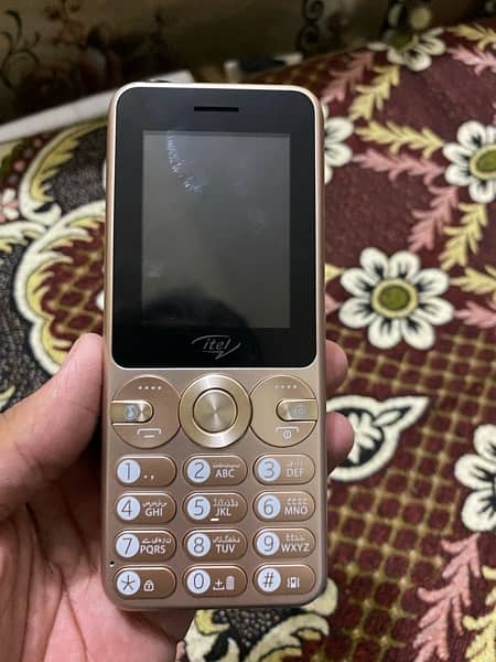 itel muzik400 dual sim 0