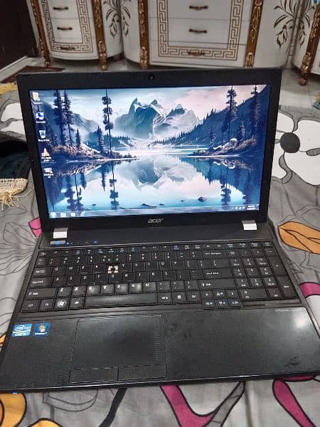Laptop 15 inch display intel core i5 1