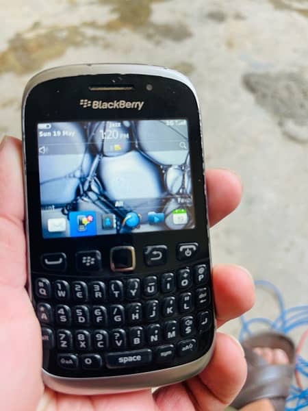 blackberry curve 9320 0