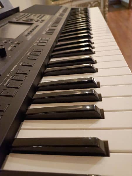 Yamaha PSR SX900 Keyboard Piano 3