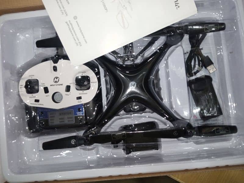 Holy Stone HS110D with 1080p quality camera unused new condition drone 2