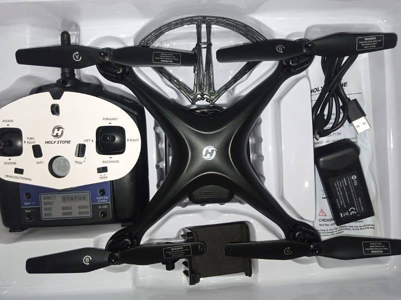 Holy Stone HS110D with 1080p quality camera unused new condition drone 3
