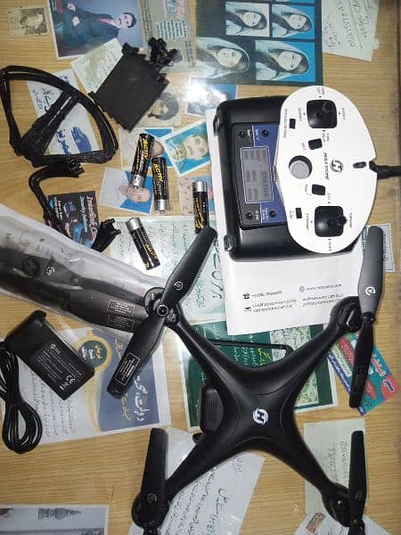 Holy Stone HS110D with 1080p quality camera unused new condition drone 4