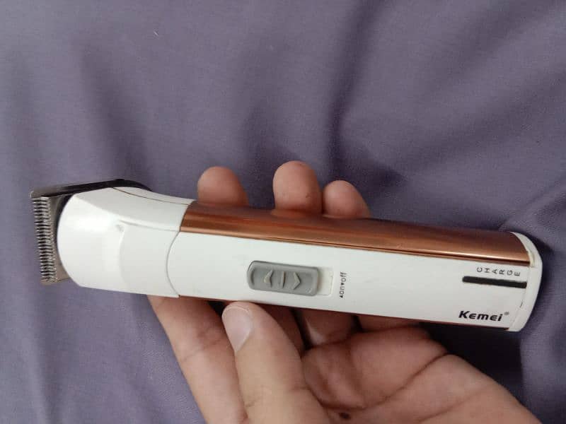 kemei beard and hair trimmer rechargeable battery 2