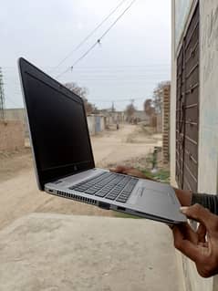 HP laptop G3 745