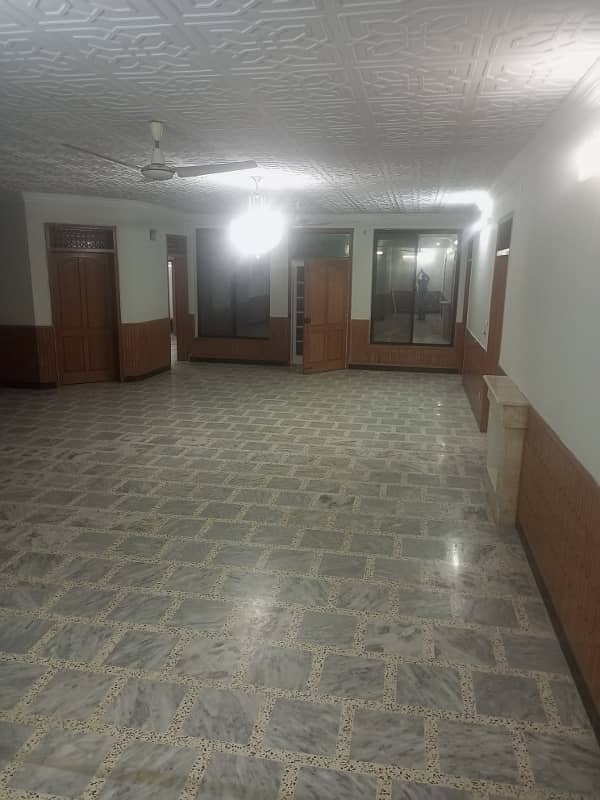 Upper portion for rent in f-11 Islamabad 6