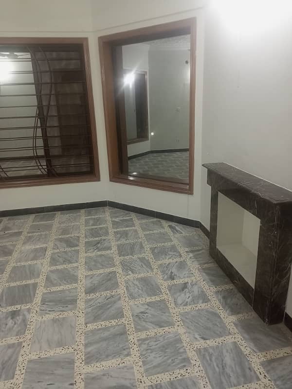 Upper portion for rent in f-11 Islamabad 8