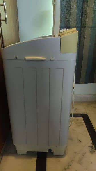 Kenwood Washing machine twin tub 5