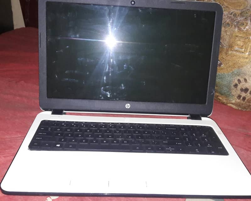 HP AMD A6-5200 Laptop 1