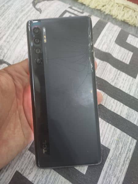 Tcl 20 pro gaming phone with box in mint condition Only back cracked 1