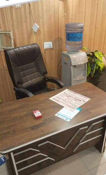 full office furniture for sale in good condition 3