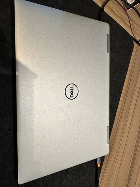 Dell XPS 13 9310 2 in 1 Platinum Silver/Black 1