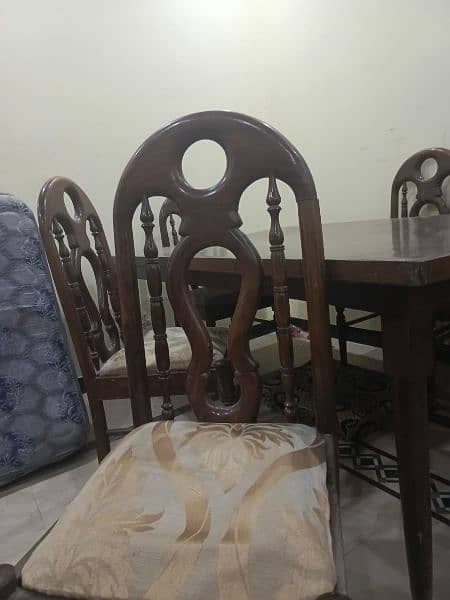 Elegant Used Dinner Table Set For Sale Urgent 4