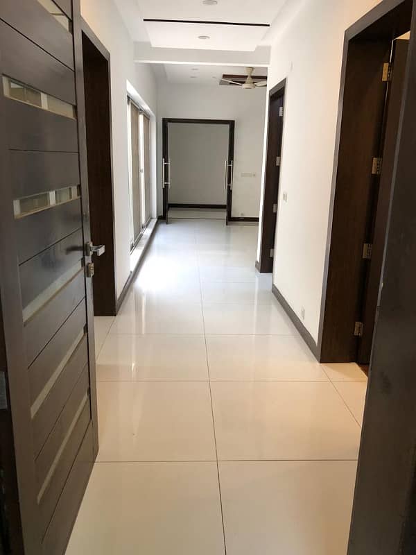 1.5 Kanal Upper Portion With 3 Bedrooms For Rent In DHA Phase 5 Separate Entrance 1