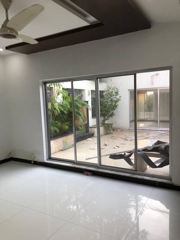 1.5 Kanal Upper Portion With 3 Bedrooms For Rent In DHA Phase 5 Separate Entrance 5
