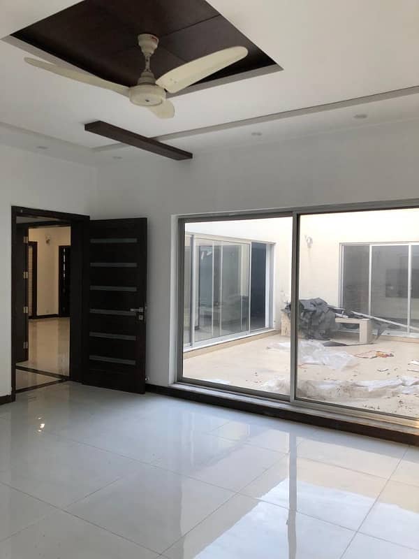 1.5 Kanal Upper Portion With 3 Bedrooms For Rent In DHA Phase 5 Separate Entrance 15