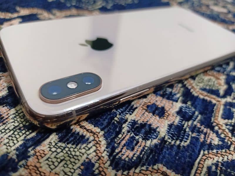 Iphone (XS MAX 64) panel and battry change 03204667681 No exchange. 6