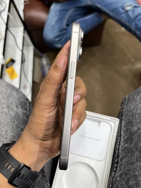 IPHONE 15 PRO MAX 256GB PTA APPROVED 2