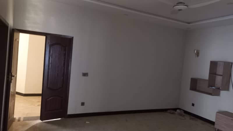 10 MARLA BRAND NEW LIKE A EXCELLENT GOOD FULL HOUSE FOR RENT IN IQBAL BLOCK BAHRIA TOWN LAHORE 11