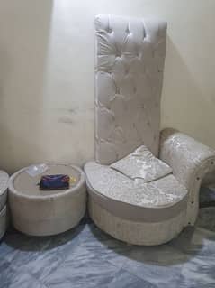 Bed Room Chairs with Table