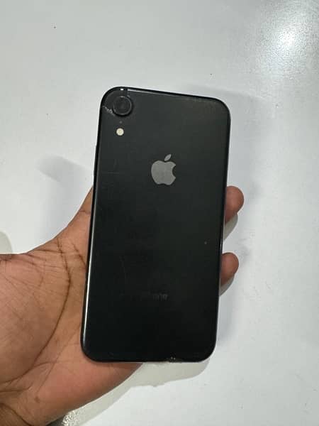 iphone xr 64gb 10by9.5 1