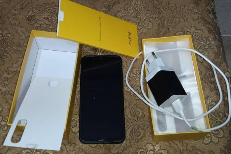 Realme C3 with Box and original Charger. 1