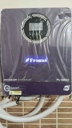 Fronus Infeneon Reborn PV 5200 and Batteries
