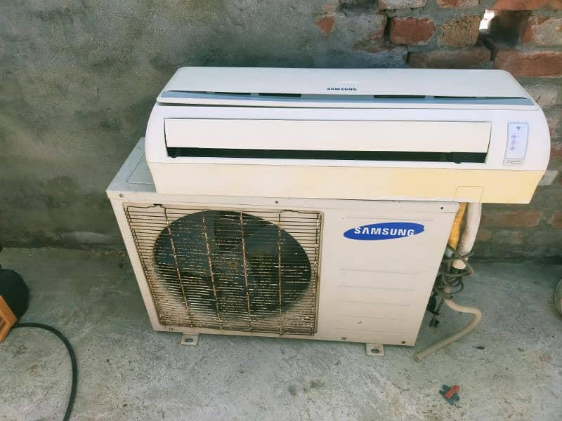 Samsung ac 1 ton good condition good cooling 1