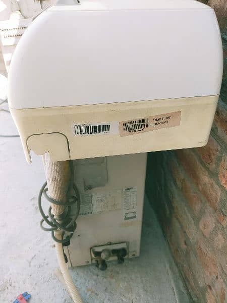 Samsung ac 1 ton good condition good cooling 3