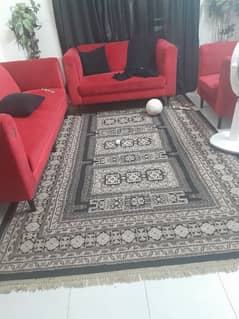 blck rug in good condition