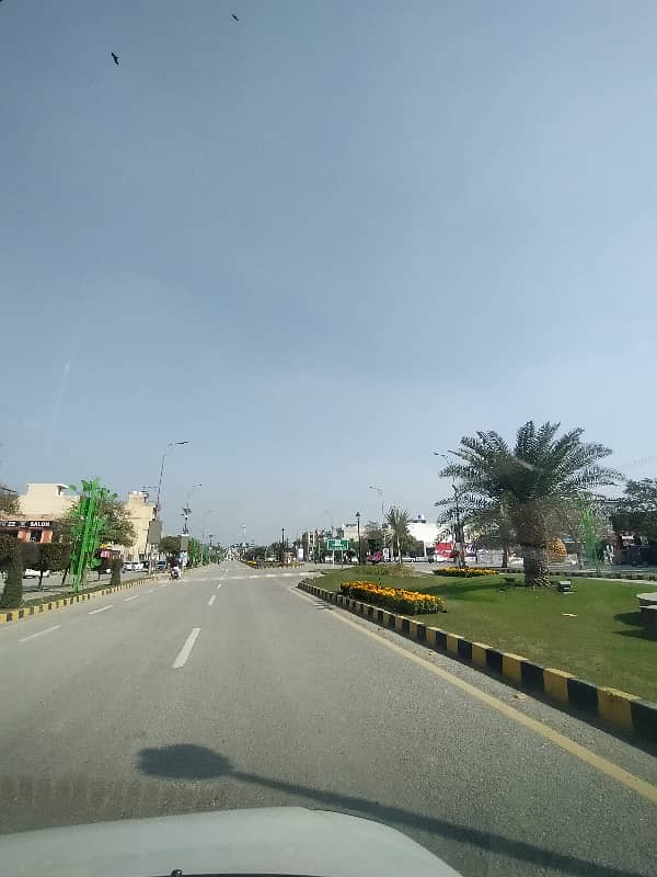 All Dues Paid Non Possession 10 Marla Corner Plot for Sale in F Block, Central Park Lahore 7