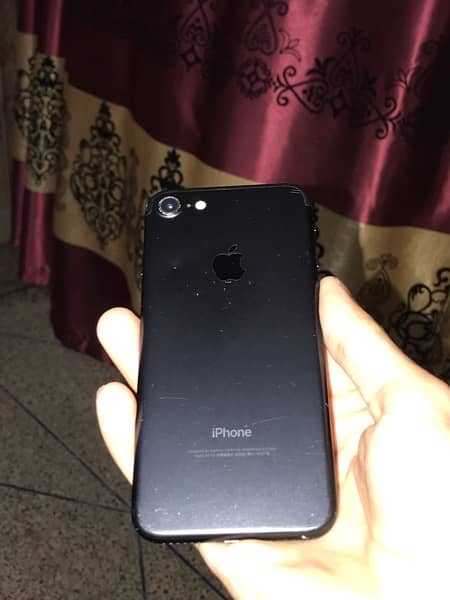 Iphone 7 non pta / Total genuine water pack /128 gb 1