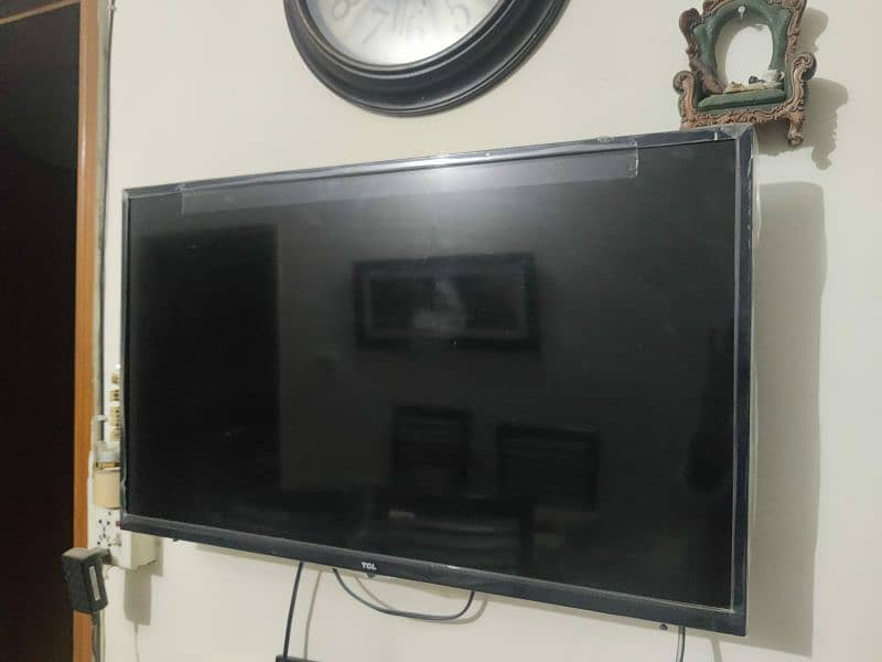 TCL LED 32" for sale 0