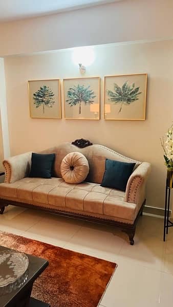 7 Seater Sofa Set in Mint Condition 2
