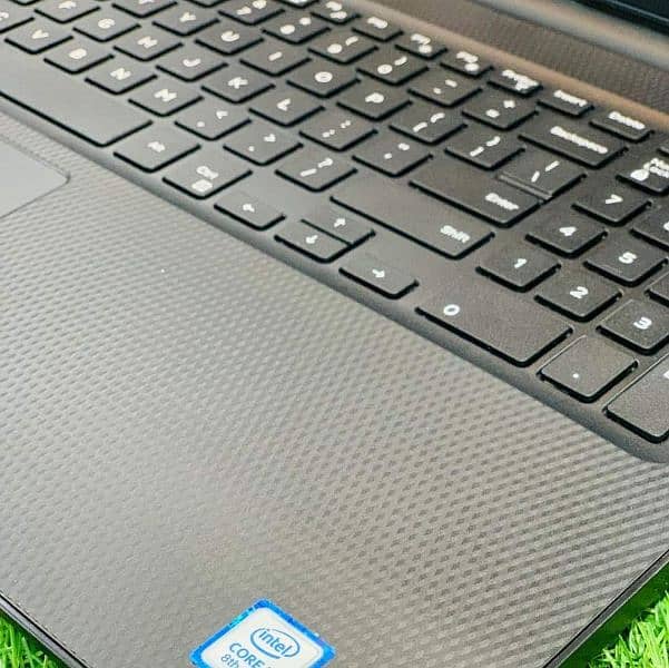 Touch Screen 8th Generation Dell Core i5 Slim Laptop 15.6 inch Numpad 2