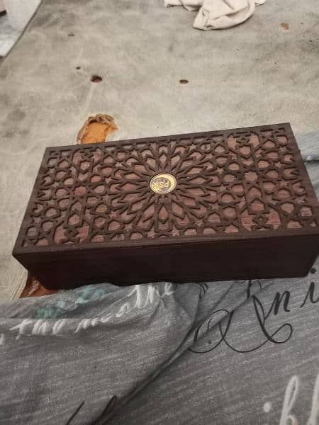 Artistic Heavy Wood Gift Box 4