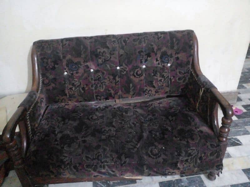 2 SEATER SOFA FOR SELL 2