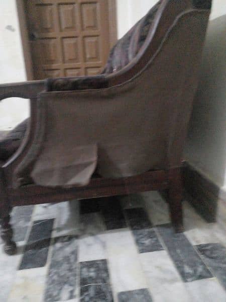 2 SEATER SOFA FOR SELL 3