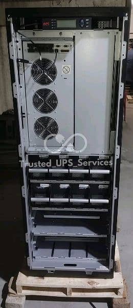 APC Smart-UPS VT  |  New Condition. 1